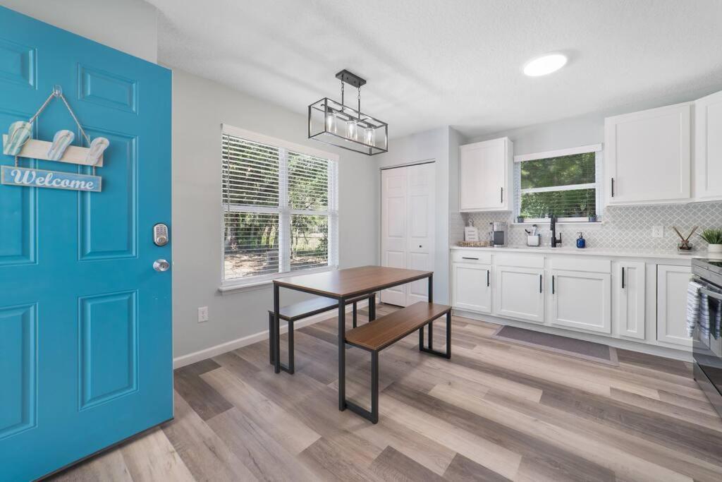 New Modern Bungalow Close To Downtown! Fully Fenced Yard سانت أوغيستين المظهر الخارجي الصورة