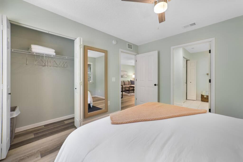 New Modern Bungalow Close To Downtown! Fully Fenced Yard سانت أوغيستين المظهر الخارجي الصورة